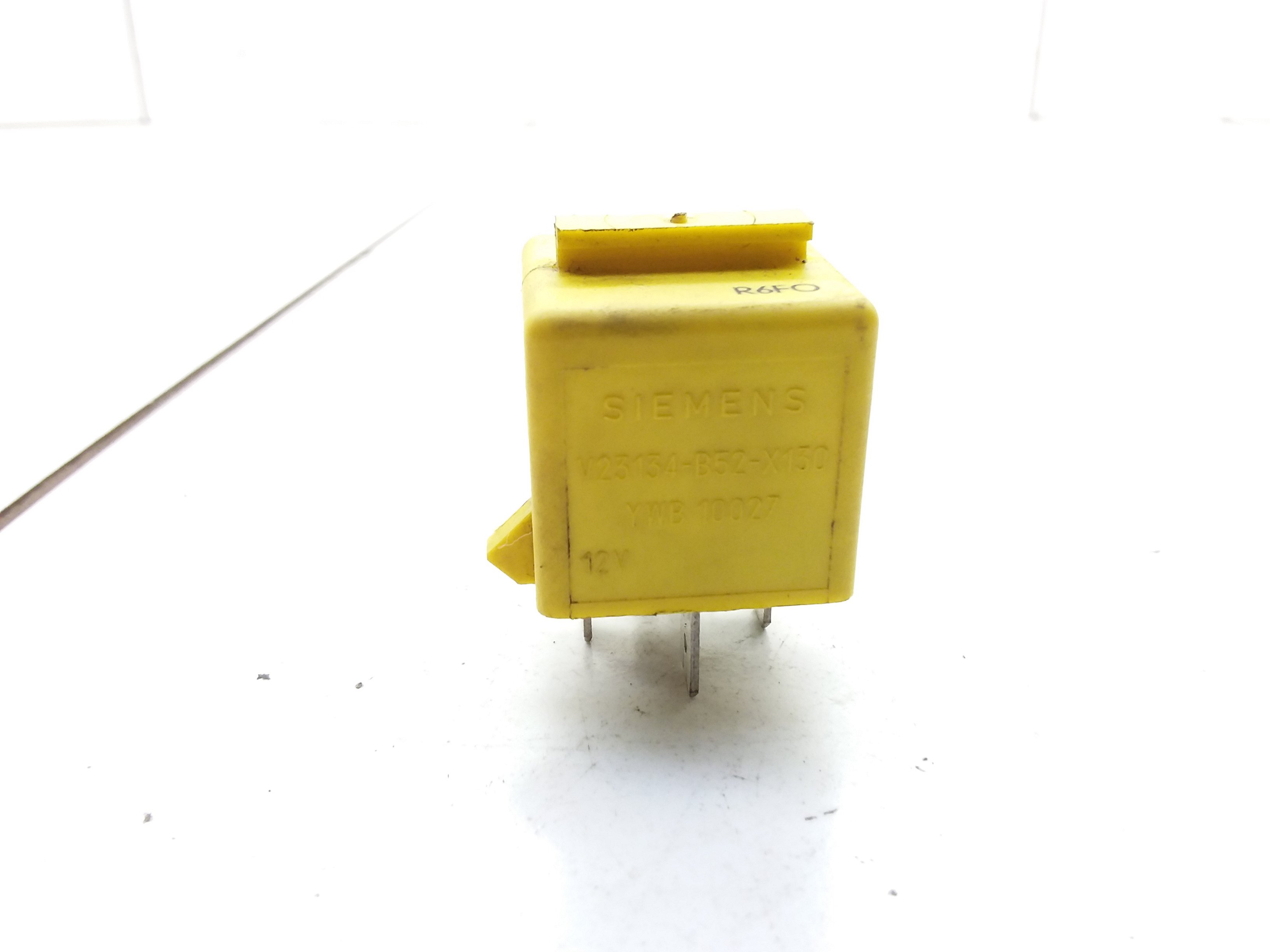 Rover 800 Sedan 825 2.5 D,SD (4924SHIRG) RELAY MISCELLANEOUS 1997 V23134B52X130/YWB10027 V23134B52X130|ROVER